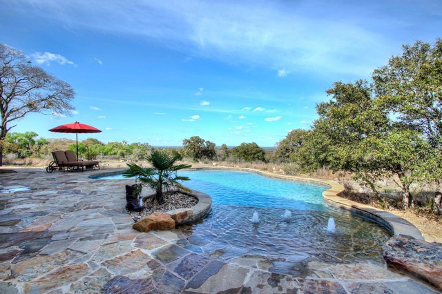 mediterranean-swimming-pool-and-hot-tub